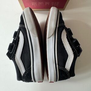 VANS: Old School Velcro Sneakers | TODDLER Size 7 - Black & White - 2 available!